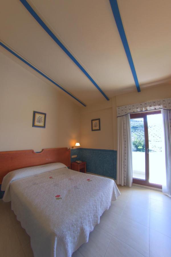 Hotel Avenida Беас-де-Сегура Экстерьер фото