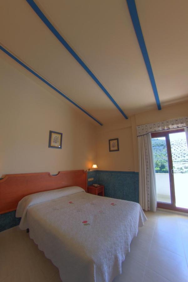 Hotel Avenida Беас-де-Сегура Экстерьер фото